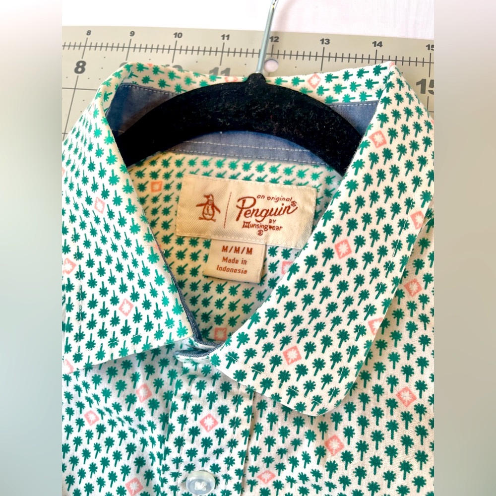 Penguin by Munsingwear | VTG | Short Sleeve Shirt | Palm Tree Pattern | Med